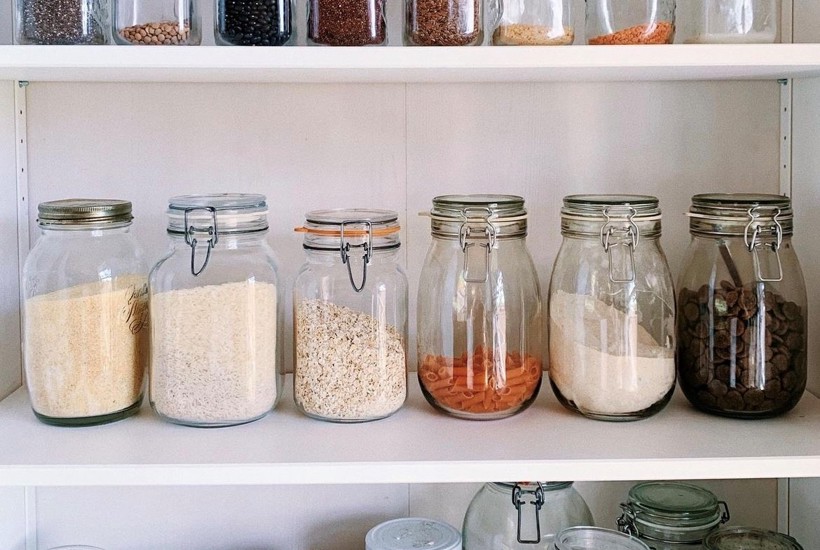 Fra skraldespand til bæredygtig hverdag: 5 geniale vaner, der sparer både affald og penge 